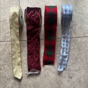 Set of 4 seasonal ribbons. See photos. Beautiful reversible velvet/gold w/ beads